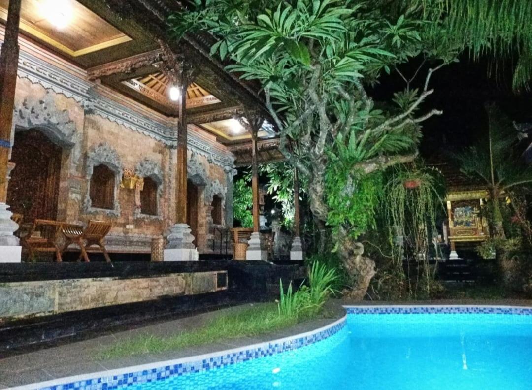 Green Palace Homestay Batununggul Extérieur photo