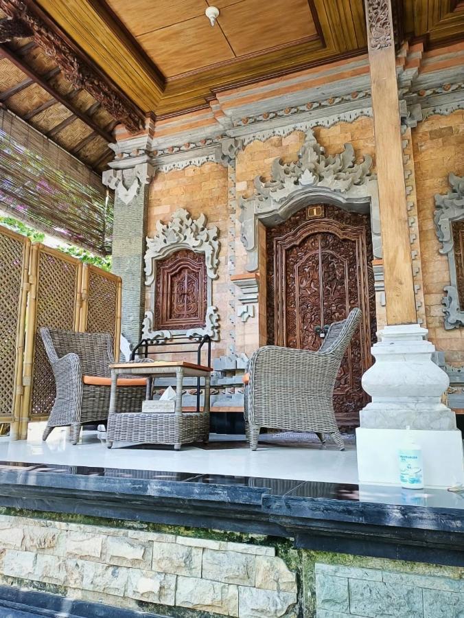 Green Palace Homestay Batununggul Extérieur photo