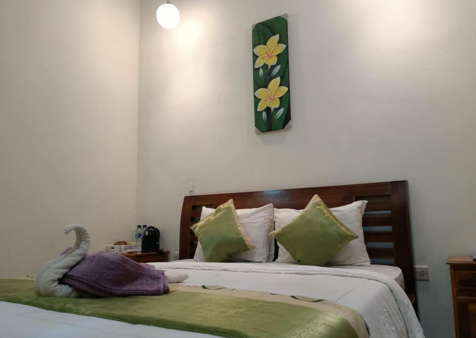Green Palace Homestay Batununggul Extérieur photo